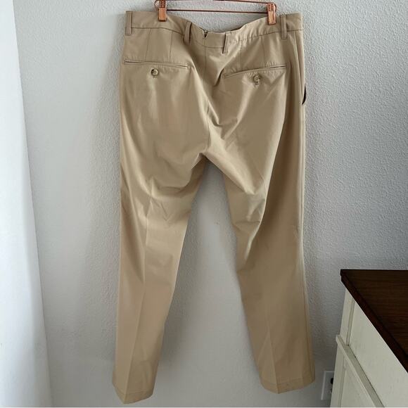 J. Lindeberg JL Regular Fit M Elliot Micro Stretch Golf Pants Tan 36 32 - Picture 2 of 8